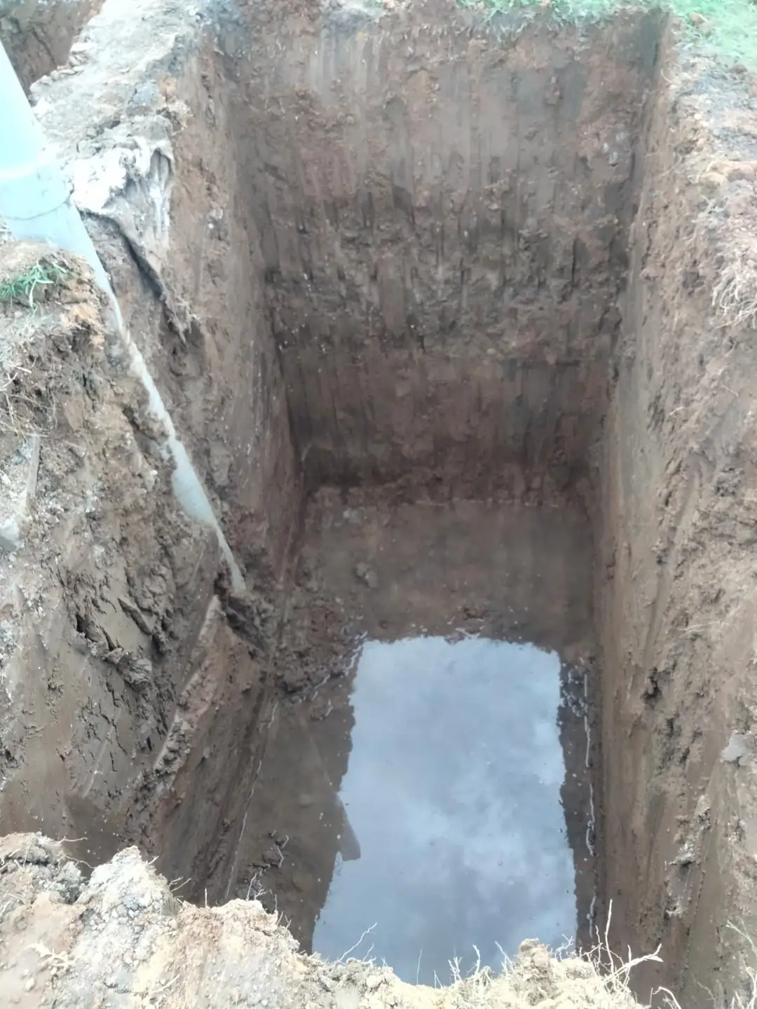 Excavated footing pit at the Avadi site